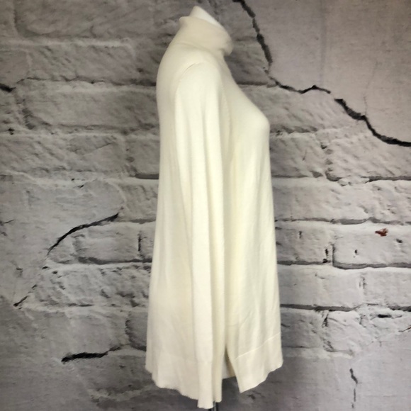 Ann Taylor Factory oversized white turtleneck Med - Picture 2 of 7